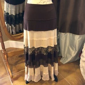 Layered ruffle long skirt